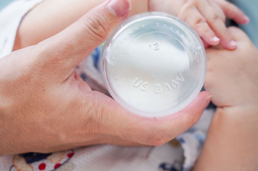 US baby優生嬰兒奶瓶 |新生兒奶瓶推薦，防脹氣、好拿握奶瓶挑選材質首選！ - 艾薇覓食趣