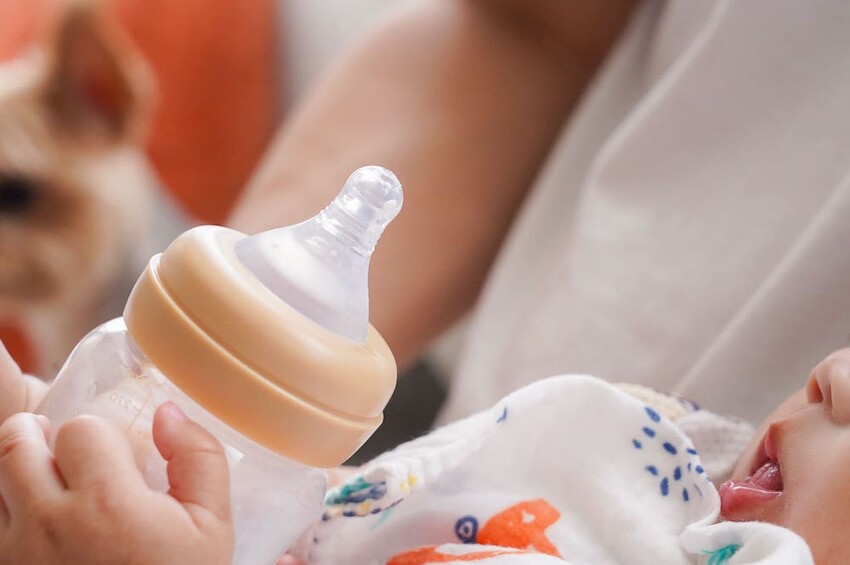US baby優生嬰兒奶瓶 |新生兒奶瓶推薦，防脹氣、好拿握奶瓶挑選材質首選！ - 艾薇覓食趣