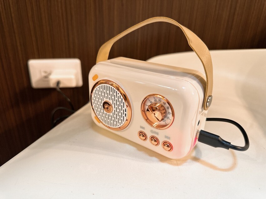 idol K8 Carry me 隨身 K 歌精靈，想唱就唱隨時解Hign 最開懷～