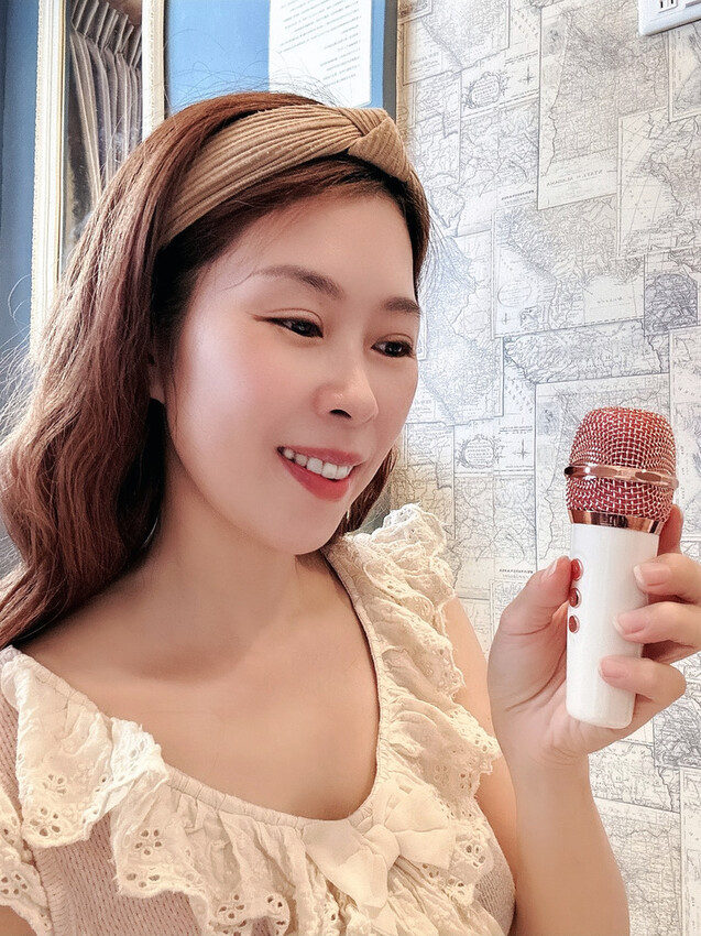 idol K8 Carry me 隨身 K 歌精靈，想唱就唱隨時解Hign 最開懷～