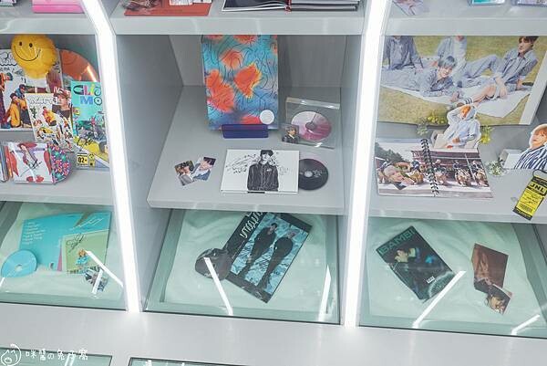 韓國旅遊。曠野KWANGYA  追星人必朝聖SM大樓的周邊販