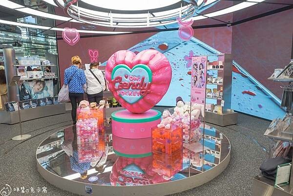 韓國旅遊。曠野KWANGYA  追星人必朝聖SM大樓的周邊販