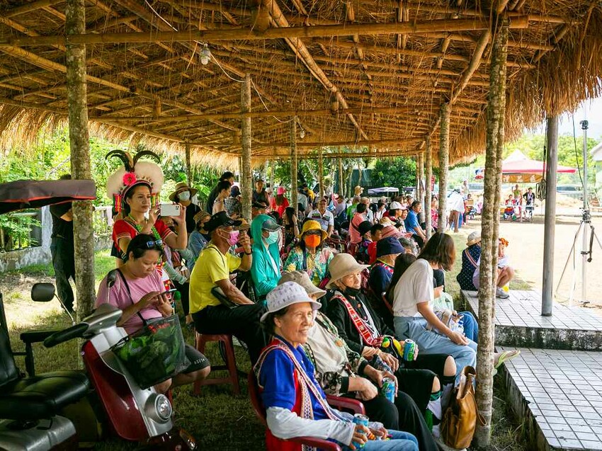 2023阿美族豐年祭！吉娜魯岸我回來啦～一同歡唱一起舞動吧！歡迎跟我一起來參加鳳信部落的歲時祭儀！（內有飲酒議題,飲酒過量有害健康喔） @圍事小哥的幸福相框