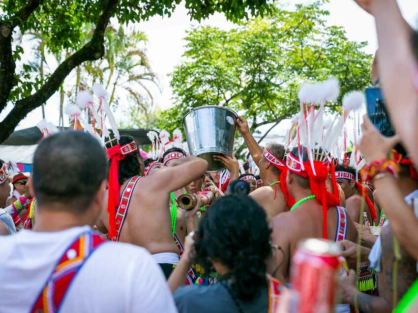 2023阿美族豐年祭！吉娜魯岸我回來啦～一同歡唱一起舞動吧！歡迎跟我一起來參加鳳信部落的歲時祭儀！（內有飲酒議題,飲酒過量有害健康喔） @圍事小哥的幸福相框