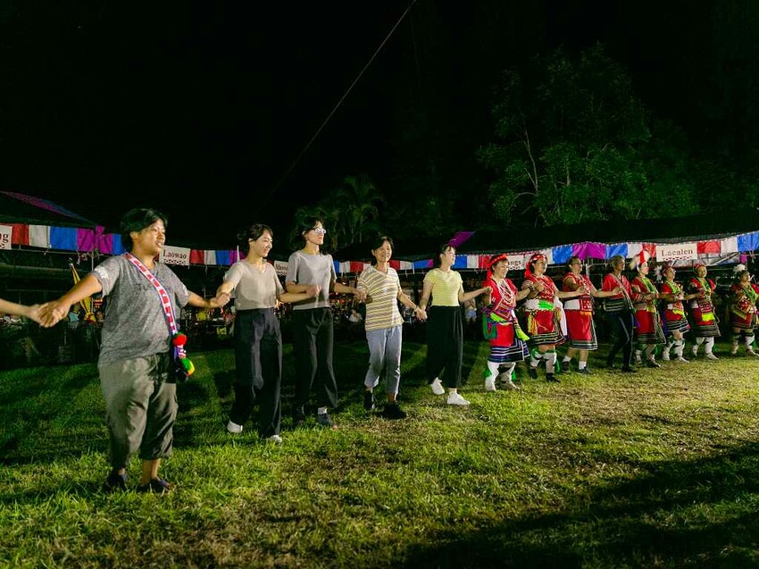 2023阿美族豐年祭！吉娜魯岸我回來啦～一同歡唱一起舞動吧！歡迎跟我一起來參加鳳信部落的歲時祭儀！（內有飲酒議題,飲酒過量有害健康喔） @圍事小哥的幸福相框