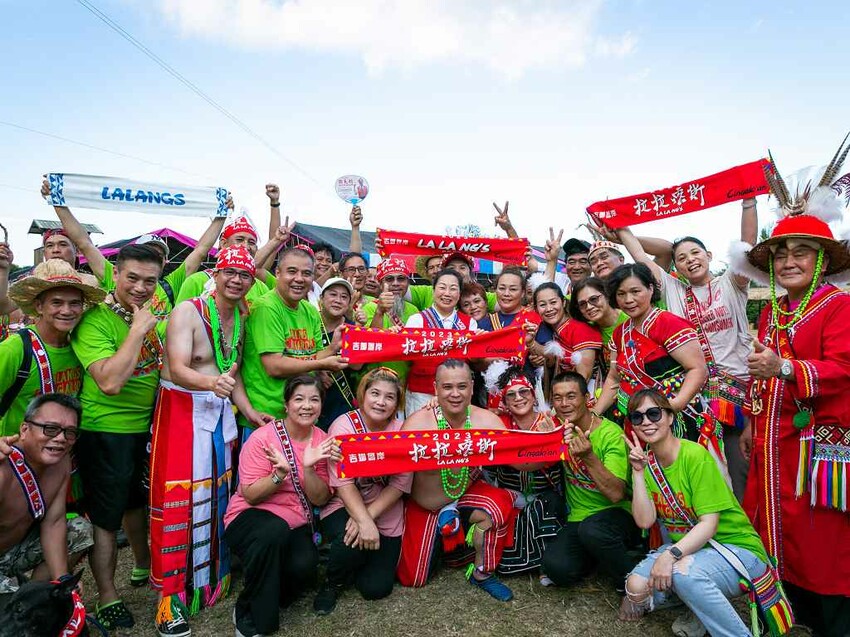 2023阿美族豐年祭！吉娜魯岸我回來啦～一同歡唱一起舞動吧！歡迎跟我一起來參加鳳信部落的歲時祭儀！（內有飲酒議題,飲酒過量有害健康喔） @圍事小哥的幸福相框