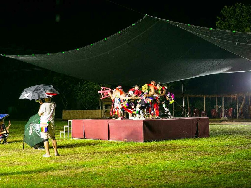 2023阿美族豐年祭！吉娜魯岸我回來啦～一同歡唱一起舞動吧！歡迎跟我一起來參加鳳信部落的歲時祭儀！（內有飲酒議題,飲酒過量有害健康喔） @圍事小哥的幸福相框