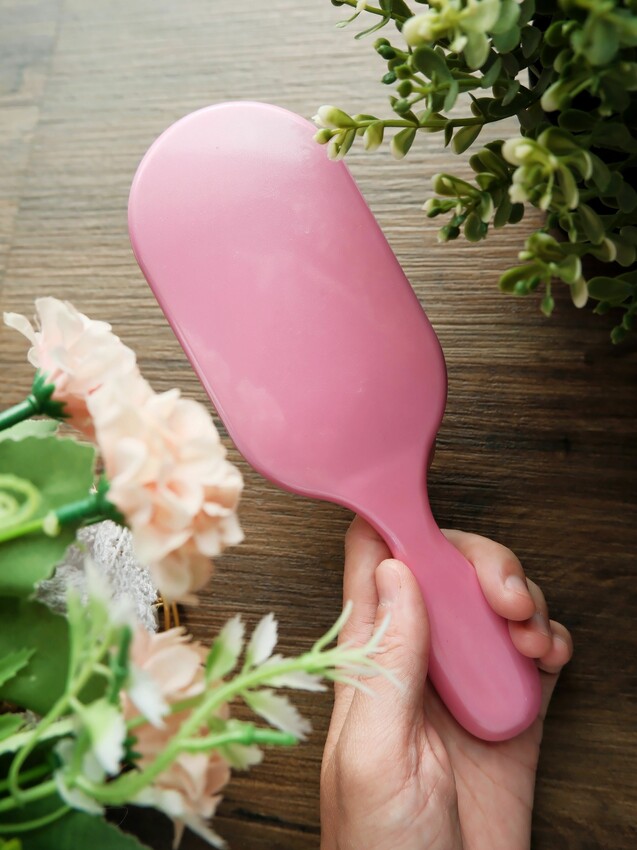 開箱實測｜施魔梳NuWay 4HAIR®｜美國獨家設計全球熱賣魔法梳｜梳髮10秒瞬間擁有澎鬆順秀髮｜竟然連假髮都可以梳順 - 萍姐愛分享