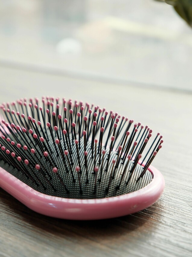 開箱實測｜施魔梳NuWay 4HAIR®｜美國獨家設計全球熱賣魔法梳｜梳髮10秒瞬間擁有澎鬆順秀髮｜竟然連假髮都可以梳順 - 萍姐愛分享