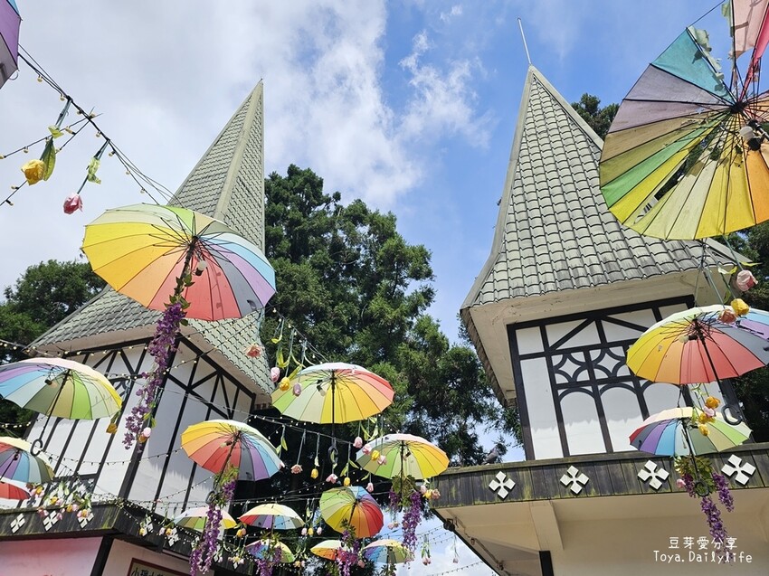 清境農場｜青青草原看綿羊秀及馬術秀 . 走走天空步道 . 逛逛小瑞士花園 🌱豆芽愛玩在南投