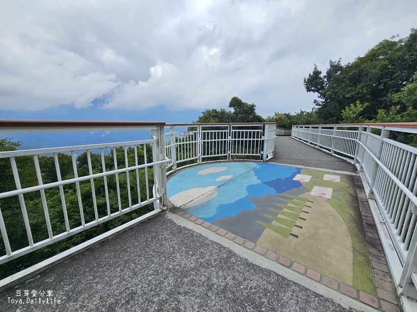 清境農場｜青青草原看綿羊秀及馬術秀 . 走走天空步道 . 逛逛小瑞士花園 🌱豆芽愛玩在南投