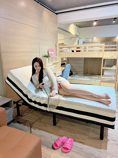 全台多間分店『H&D東稻家居』推薦沙發，也有電動床、獨立筒床墊 、涼感床墊 、乳膠床墊 ，訂製沙發推薦，小資族家具店。