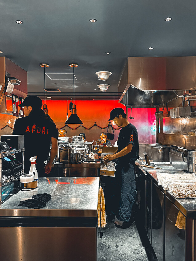 【日本.東京】吃在東京,《新宿阿夫利辛紅SUBNADE》不僅