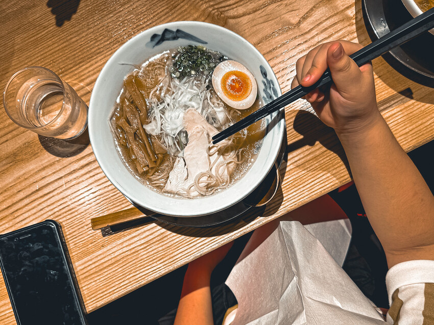 【日本.東京】吃在東京,《新宿阿夫利辛紅SUBNADE》不僅