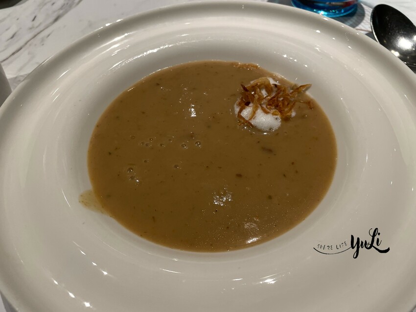 法式菌菇松露濃湯