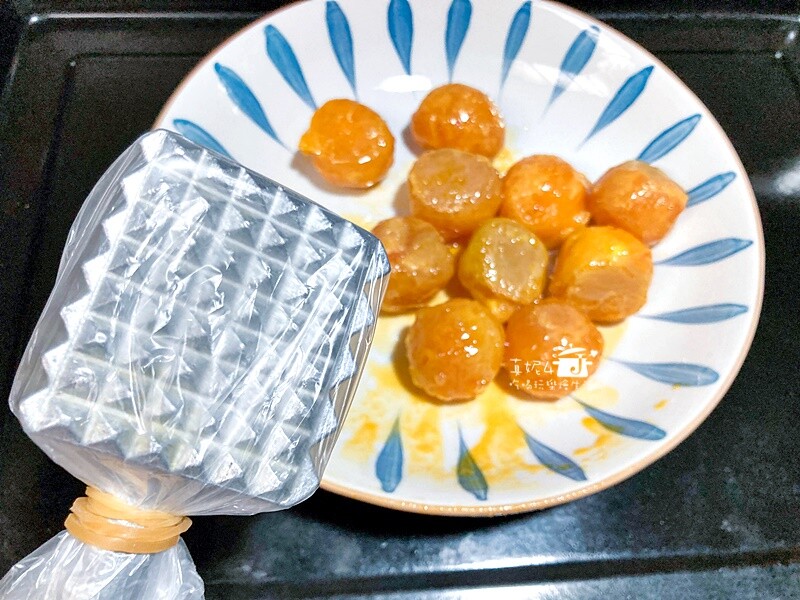 烘焙筆記│鳳凰酥，鳳梨餡有鹹蛋黃作伴香酥滋味更好吃