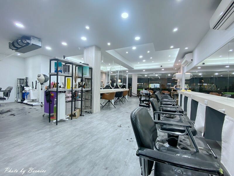 旭 Asahi hair space 內湖概念店~店貓陪你一起變靚麗帥氣 @Bernice的隨手筆記