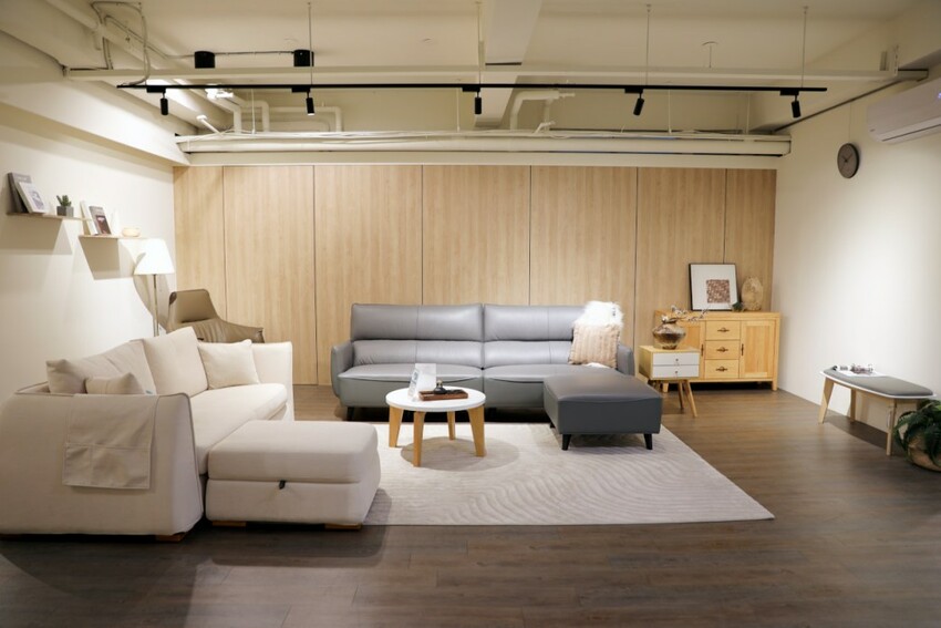 新北家具｜H&D 東稻家居（新莊門市） 沙發、床墊平價傢俱品牌推薦！提供免費家具配置、室內設計服務 - 奇奇一起玩樂趣