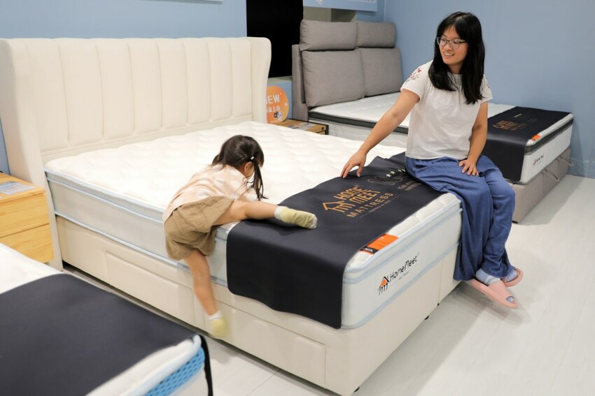 新北家具｜H&D 東稻家居（新莊門市） 沙發、床墊平價傢俱品牌推薦！提供免費家具配置、室內設計服務 - 奇奇一起玩樂趣