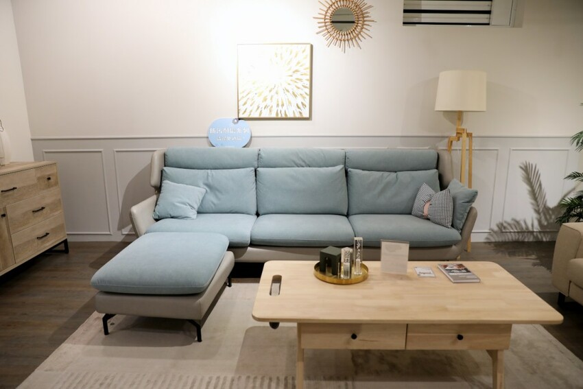 新北家具｜H&D 東稻家居（新莊門市） 沙發、床墊平價傢俱品牌推薦！提供免費家具配置、室內設計服務 - 奇奇一起玩樂趣
