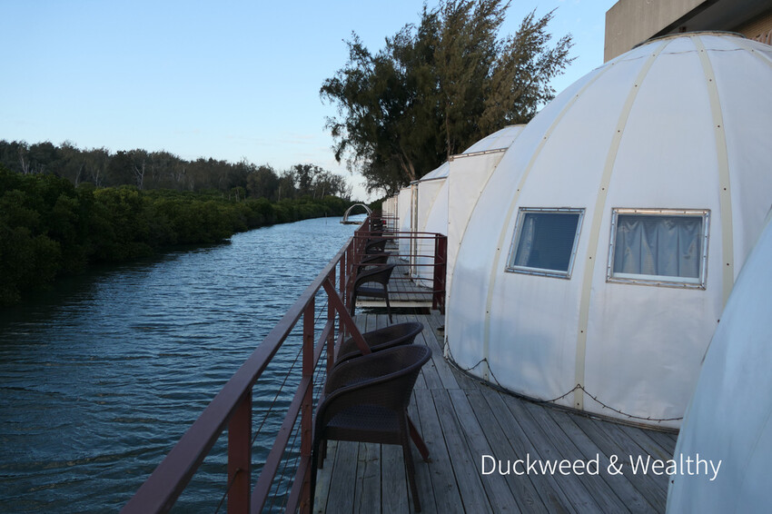 【台南北門景點】「雙春濱海遊憩區」質感景點推薦∣絕美紅樹林木棧步道∣湖邊風光沙灘踏浪∣所有享受一次滿足∣