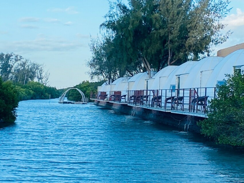 【台南北門景點】「雙春濱海遊憩區」質感景點推薦∣絕美紅樹林木棧步道∣湖邊風光沙灘踏浪∣所有享受一次滿足∣