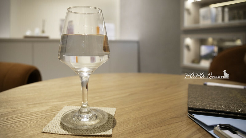 極緻美妍會館 Beauty Bella-台中旗艦店 ，免費招待茶飲咖啡都是嚴選啊！