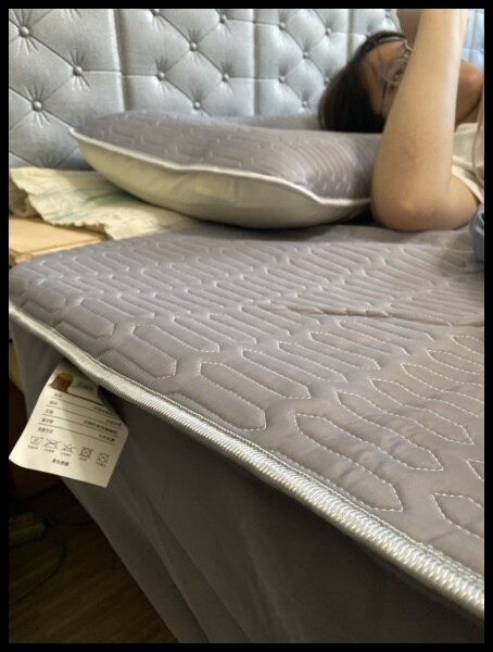 床包推薦【Hababy 環安家居】【泰國皇家乳膠涼蓆】舒適親膚透氣、觸感細緻,配搭高彈鬆緊帶 輕鬆包裹各種床