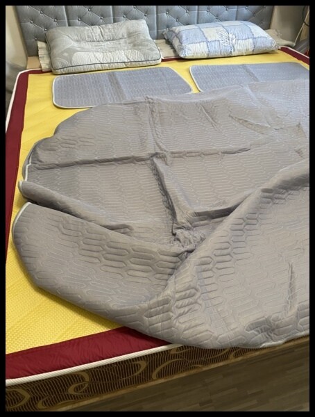 床包推薦【Hababy 環安家居】【泰國皇家乳膠涼蓆】舒適親膚透氣、觸感細緻,配搭高彈鬆緊帶 輕鬆包裹各種床