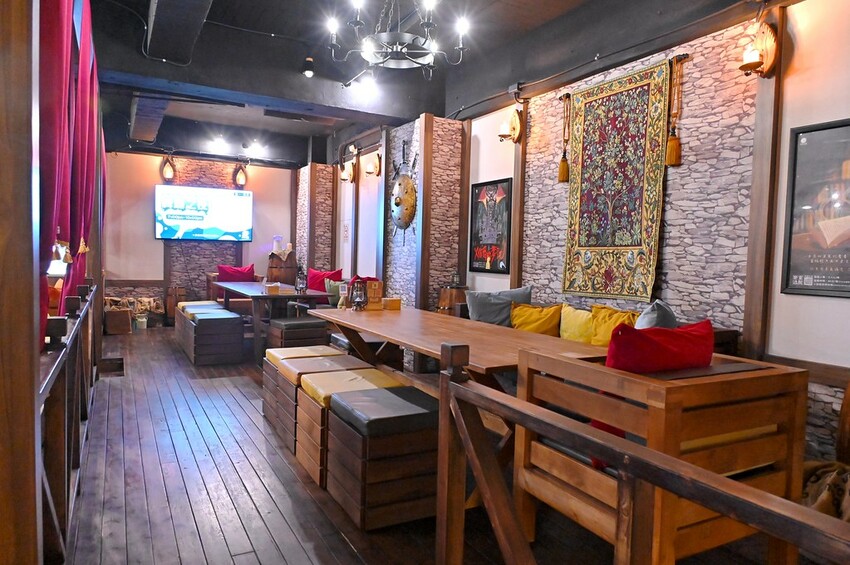 台中親子餐廳推薦 網友高分推薦台中密室逃脫遊戲室 沉浸RPG遊戲酒館/神不在場密室逃脫台中館