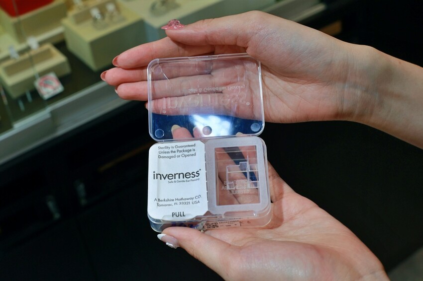 台中破銅爛鐵飾品店一中店︱原創純銀飾品～專業穿耳安全衛生，材質14k金.醫療鋼材質可選擇