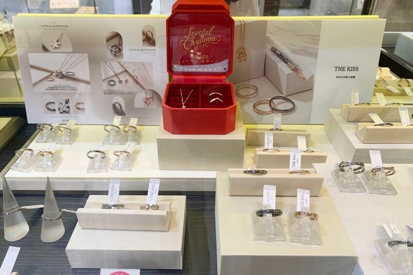 台中破銅爛鐵飾品店一中店︱原創純銀飾品～專業穿耳安全衛生，材質14k金.醫療鋼材質可選擇