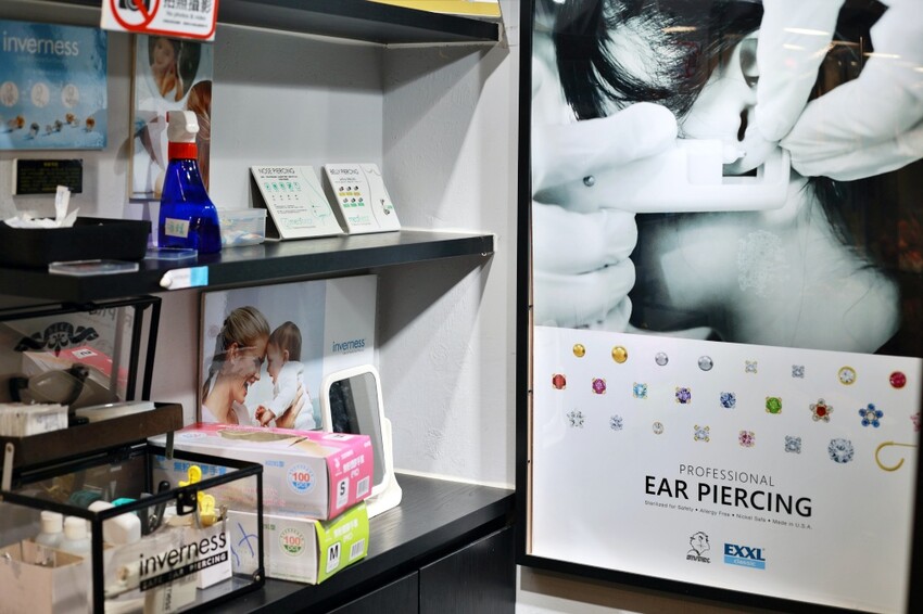 台中破銅爛鐵飾品店一中店︱原創純銀飾品～專業穿耳安全衛生，材質14k金.醫療鋼材質可選擇