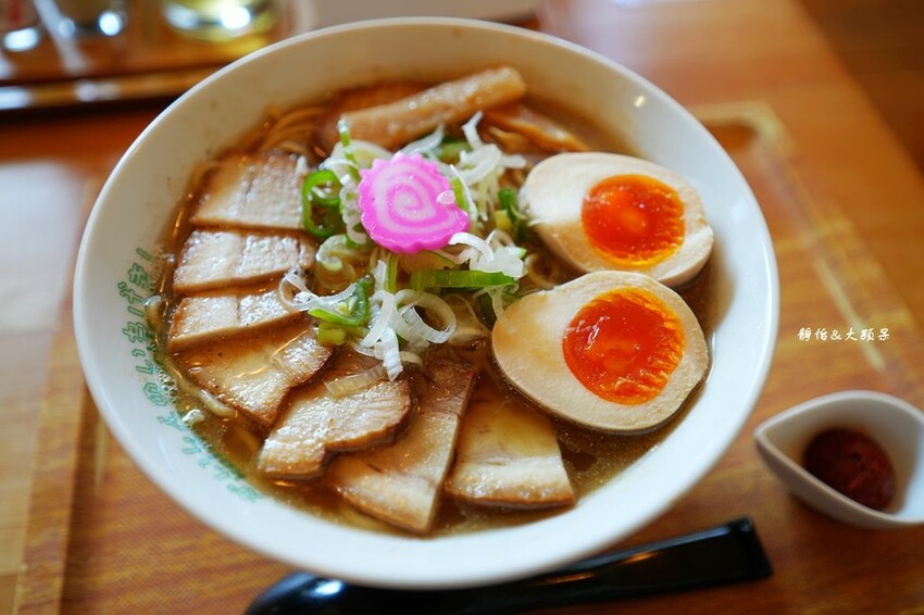 沖繩自由行 ❙ 煮干し中華そば かいしんのいちげき，超濃郁沙