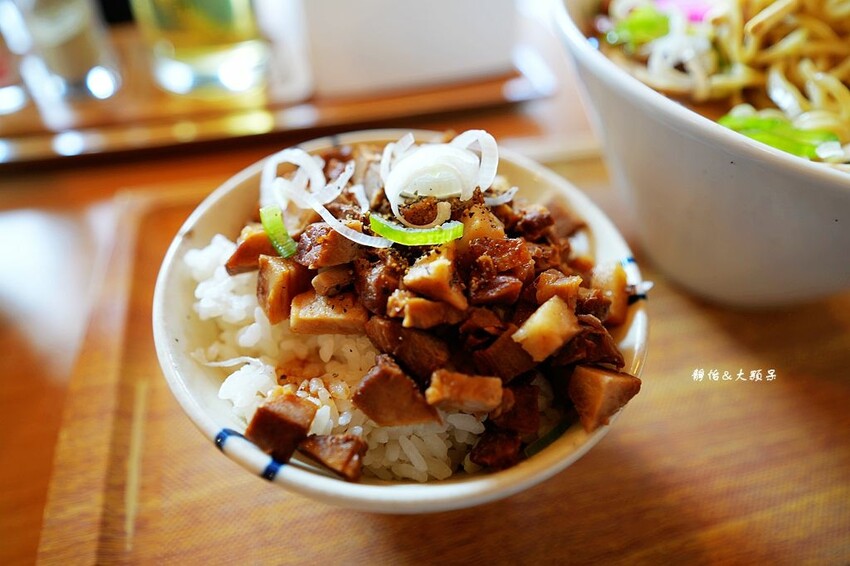 沖繩自由行 ❙ 煮干し中華そば かいしんのいちげき，超濃郁沙