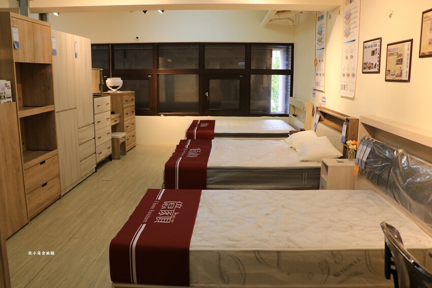 【新北家具推薦】億家具批發倉庫 五股門市‧全台連鎖14家門市，平價客製化沙發，時尚精品就在億家俱 - 敦 小 蓮の食旅錄