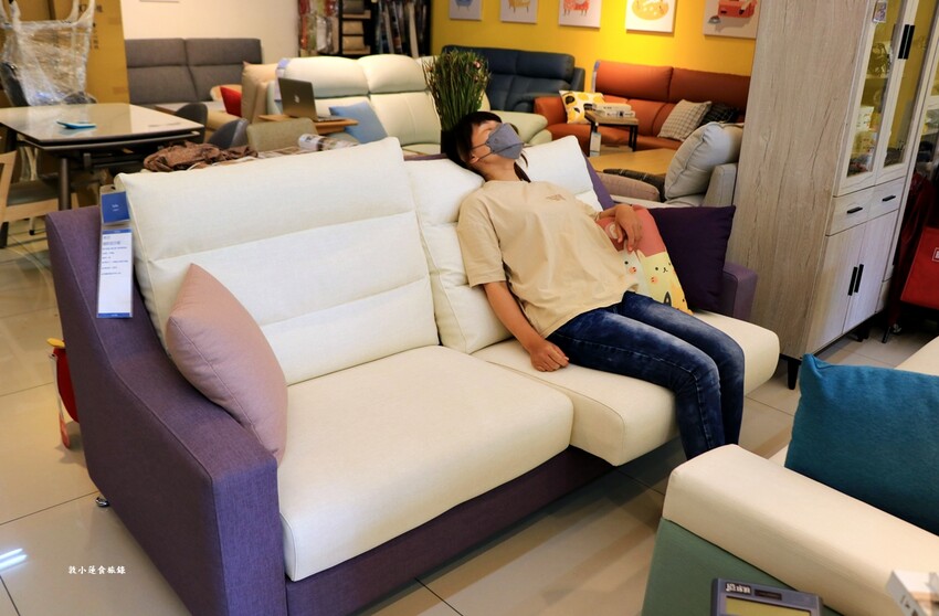 【新北家具推薦】億家具批發倉庫 五股門市‧全台連鎖14家門市，平價客製化沙發，時尚精品就在億家俱 - 敦 小 蓮の食旅錄