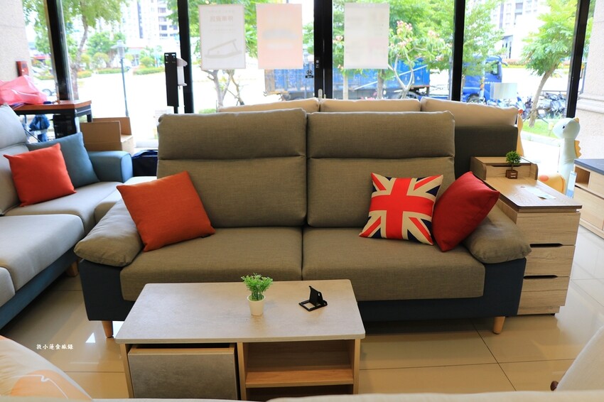 【新北家具推薦】億家具批發倉庫 五股門市‧全台連鎖14家門市，平價客製化沙發，時尚精品就在億家俱 - 敦 小 蓮の食旅錄