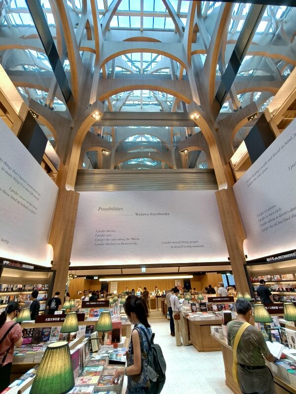 【新店】裕隆城．美食、餐廳懶人包!停車、交通整理!