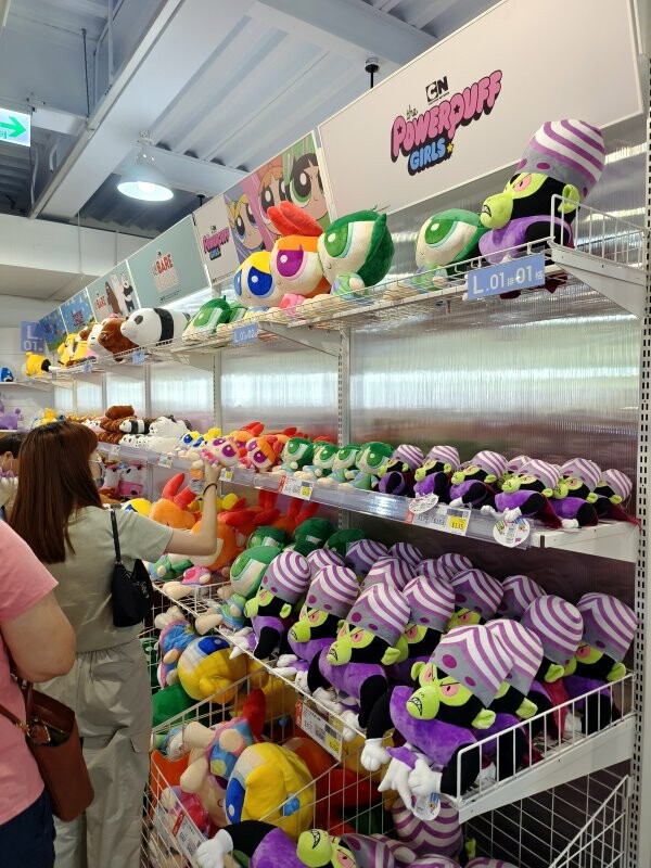 【嘉義旅遊】KHTOY絨毛玩偶旗艦館．超夯娃娃好拍又好買!