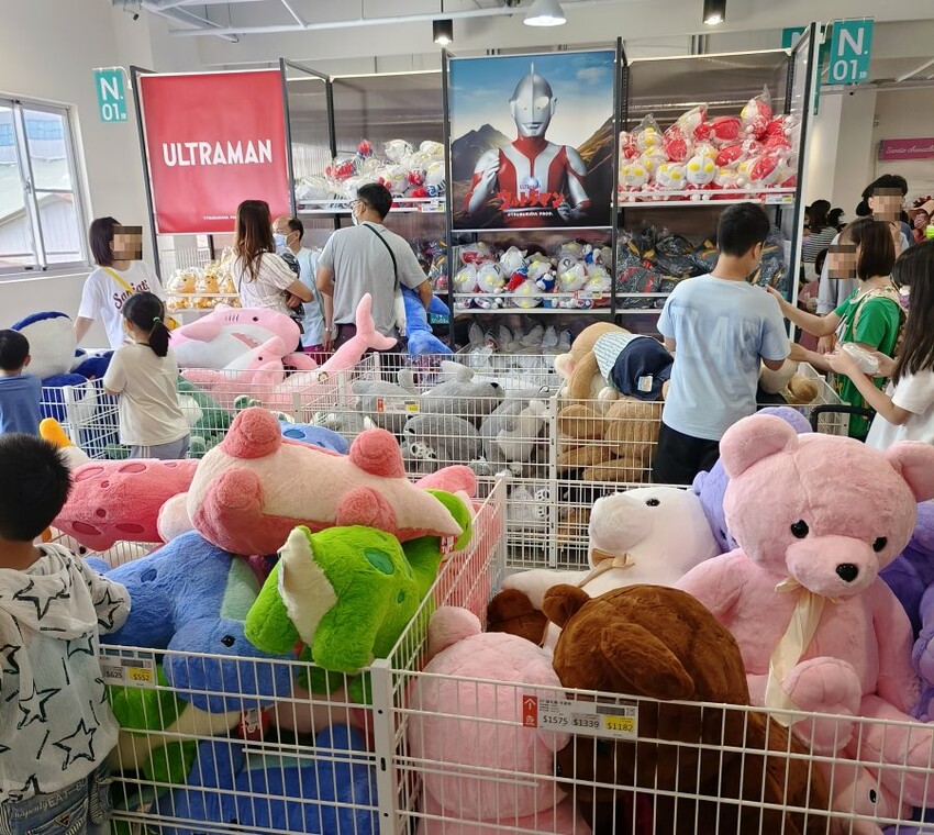 【嘉義旅遊】KHTOY絨毛玩偶旗艦館．超夯娃娃好拍又好買!