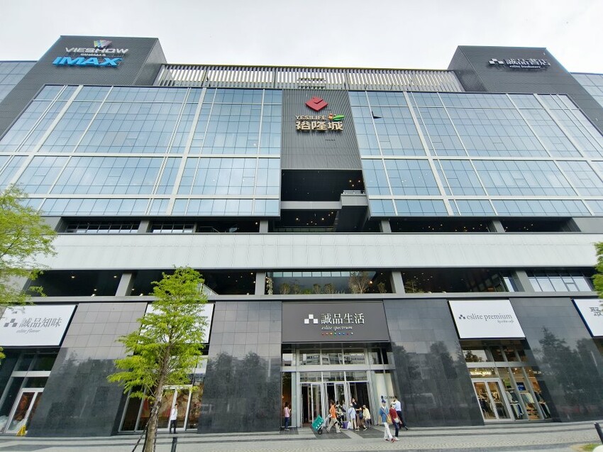 【新店】裕隆城．美食、餐廳懶人包!停車、交通整理!