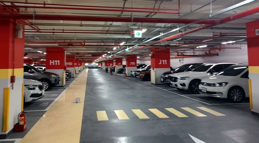 【新店】裕隆城．美食、餐廳懶人包!停車、交通整理!