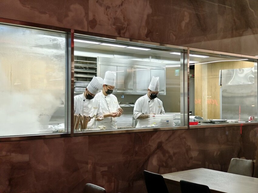 【新店】裕隆城．美食、餐廳懶人包!停車、交通整理!