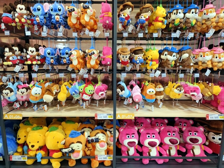 【嘉義旅遊】KHTOY絨毛玩偶旗艦館．超夯娃娃好拍又好買!