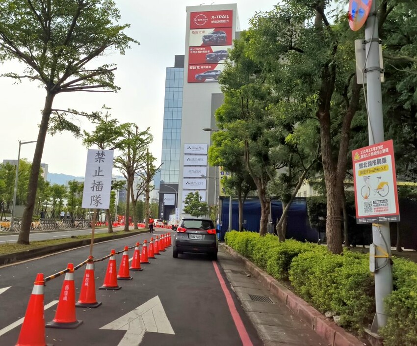 【新店】裕隆城．美食、餐廳懶人包!停車、交通整理!