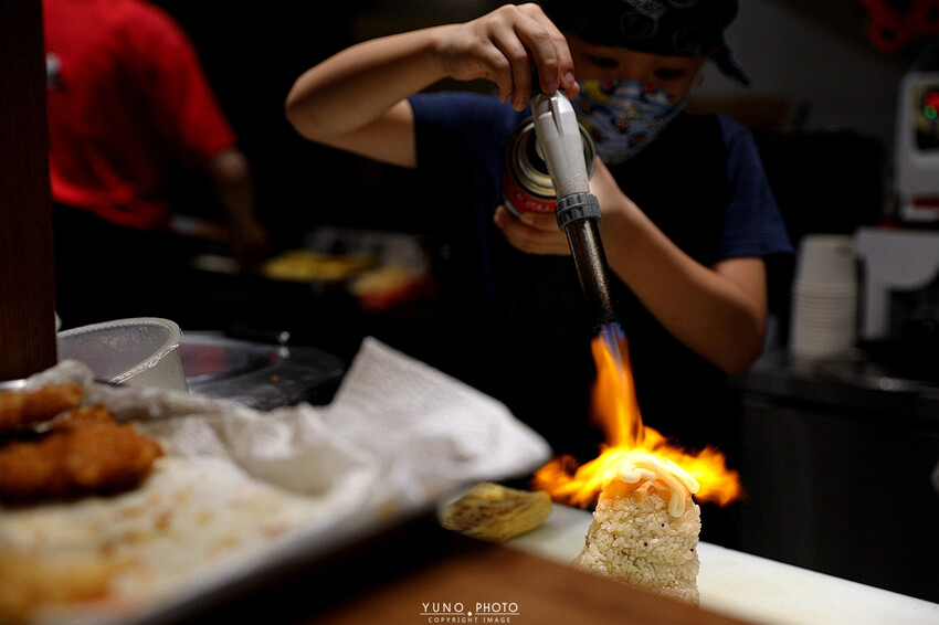 台中一中街商圈吃喝玩樂親子景點推薦！夾娃娃機彈珠台換大獎 沙發休息區飲料吧暢飲 夾滿25樣商品再加送史奴