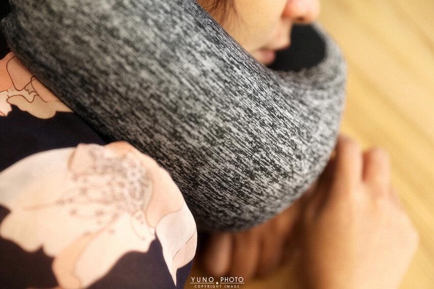 辦公旅行外出的好夥伴!四種顏色可以選人體工學頸枕推薦|UNO® VOYAGE Rough 多功能行旅頸枕