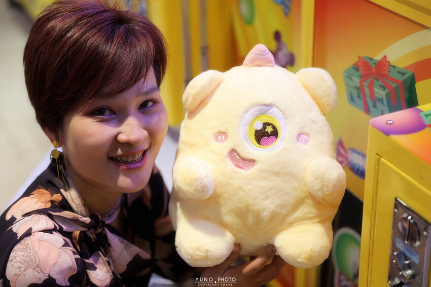 台中一中街商圈吃喝玩樂親子景點推薦！夾娃娃機彈珠台換大獎 沙發休息區飲料吧暢飲 夾滿25樣商品再加送史奴