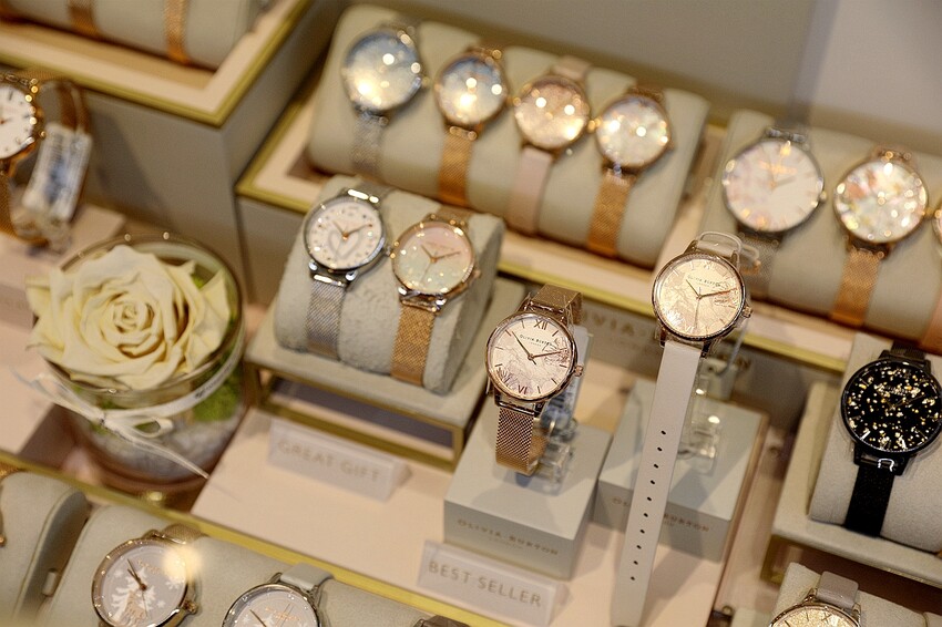 第一次買精品手錶就上手 多種精品名錶任你挑選!2023新光三越台中中港店 百貨公司週年慶citizen星辰錶 sei